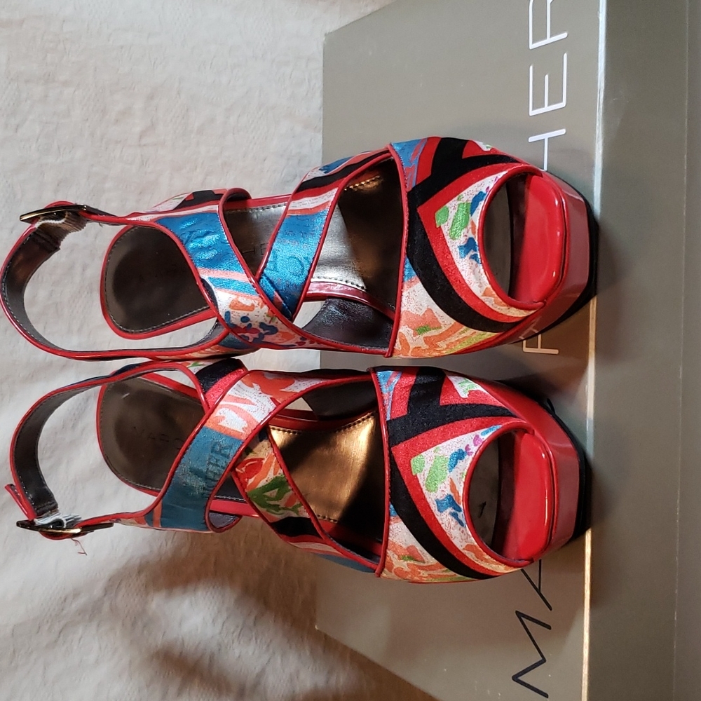 Marc Fisher Red Patent Leather/Floral Fabric Stiletto Sandals Sz 8 - Picture 3 of 11